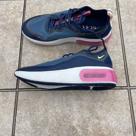 Nike Air Max Dia SE Womens 7 Shoes Ar7410 400 - Picture 6 of 10
